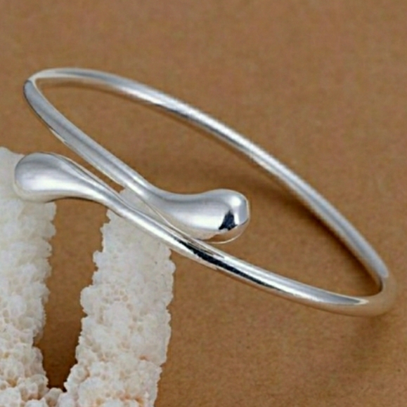 925 Sterling Silver Waterdrop Jewelry Set - Picture 6 of 7